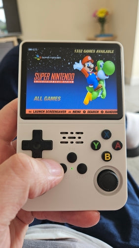 Console Portable R36S - 20000 Jeux Rétro Intégrés | Écran 3.5 IPS Console Portable R36S - 20000 Jeux Rétro Intégrés | Écran 3.5 IPS